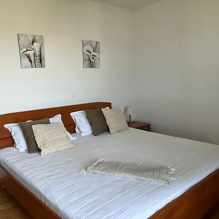 Апартаменты With Sea View & Swimming Pool At Ciovo - Amaris