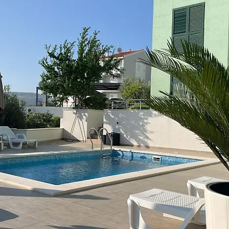 With Sea View & Swimming Pool At Ciovo - Amaris Apartman Trogir