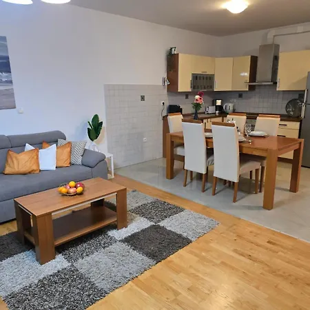 Amaris - With Sea View & Heated Swimming Pool At Ciovo * Trogir