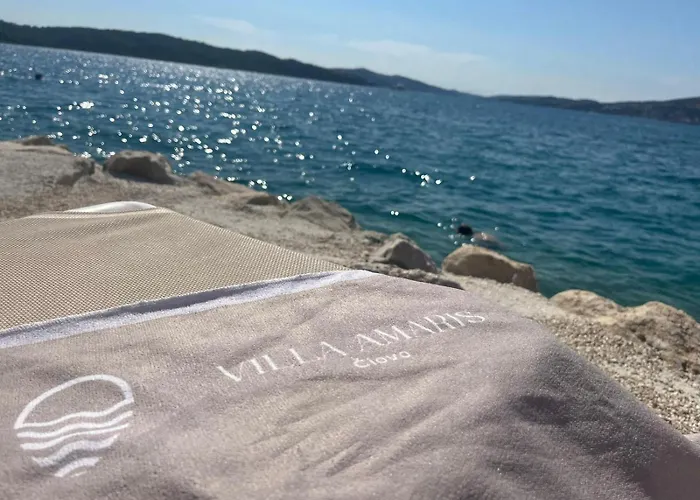Amaris - With Sea View & Heated Swimming Pool At Ciovo * トロギール