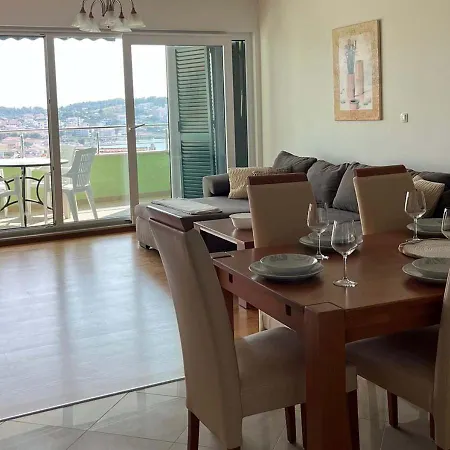 Apartamento With Sea View & Swimming Pool At Ciovo - Amaris Trogir